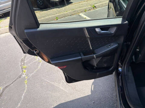 2020 Ford Escape SEL