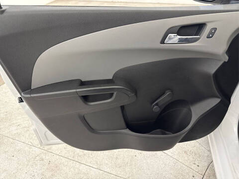 2014 Chevrolet Sonic LS Auto
