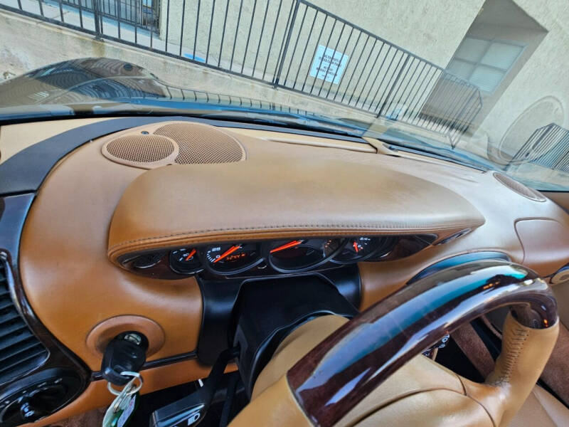 2001 Porsche 911 Carrera