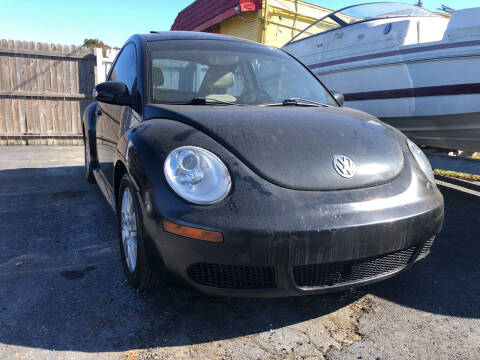 2009 Volkswagen New Beetle for sale at The Peoples Car Company in Jacksonville FL