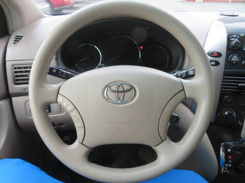 2006 Toyota Sienna LE 7 Passenger