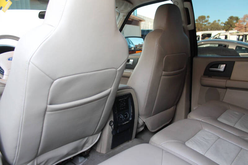 2004 Ford Expedition Eddie Bauer