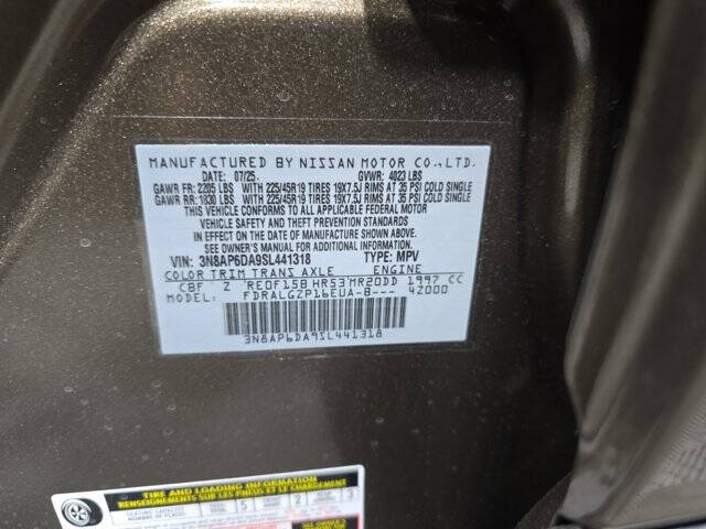 2025 Nissan Kicks SR