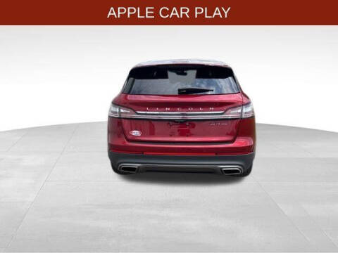 2019 Lincoln Nautilus Select