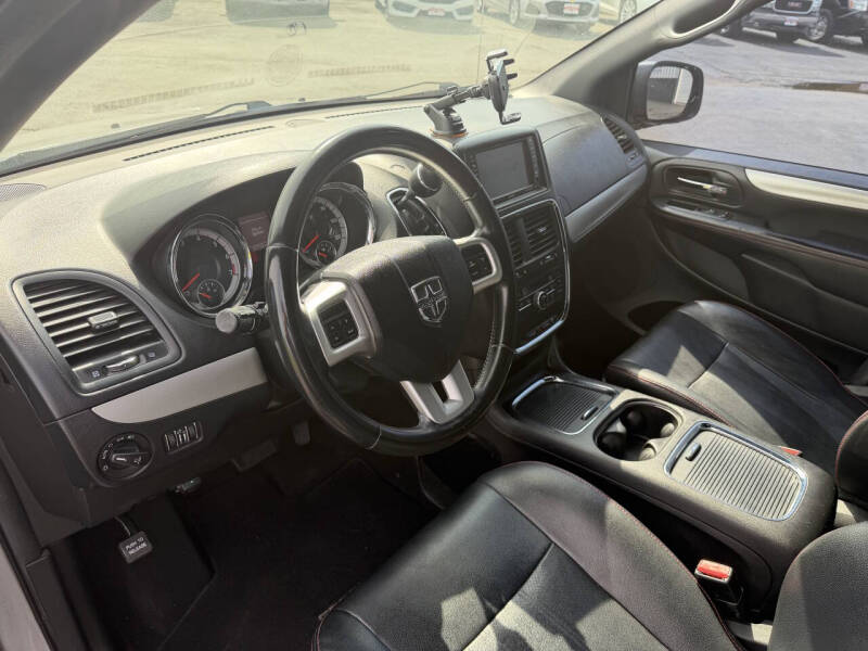 2016 Dodge Grand Caravan R/T
