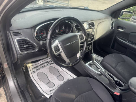 2012 Chrysler 200 Touring