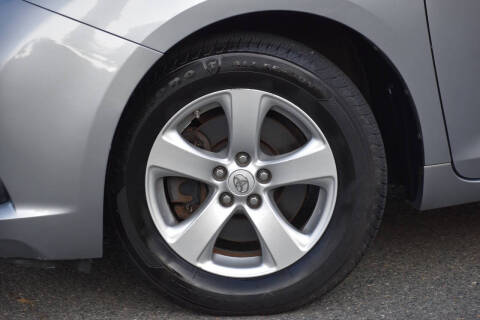 2013 Toyota Sienna LE 8-Passenger