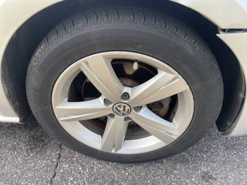 2013 Volkswagen Passat SE PZEV