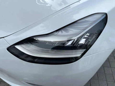 2020 Tesla Model 3 Standard Range Plus