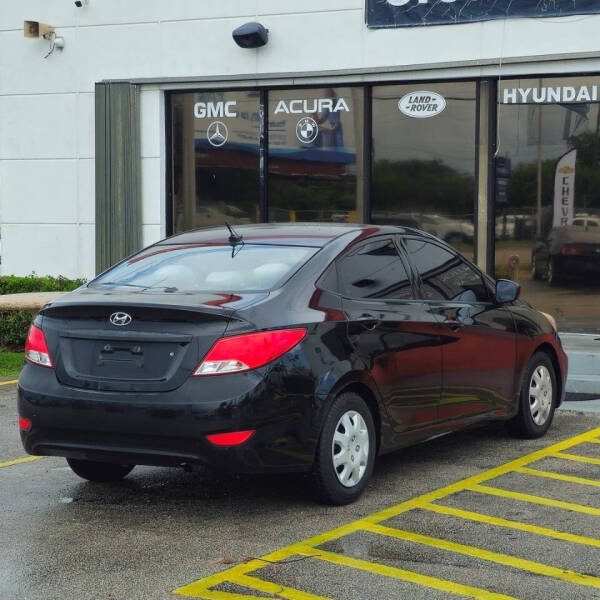 2016 Hyundai Accent SE