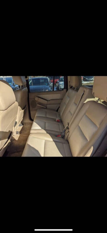 2006 Ford Explorer Limited