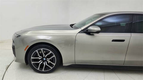 2023 BMW 7 Series 740i