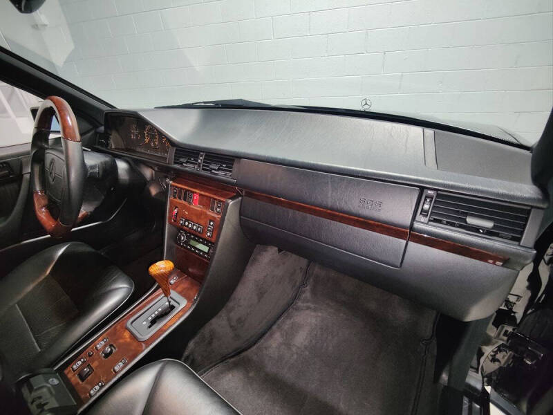 1995 Mercedes-Benz E-Class E 320