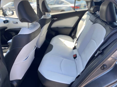 2019 Toyota Prius XLE