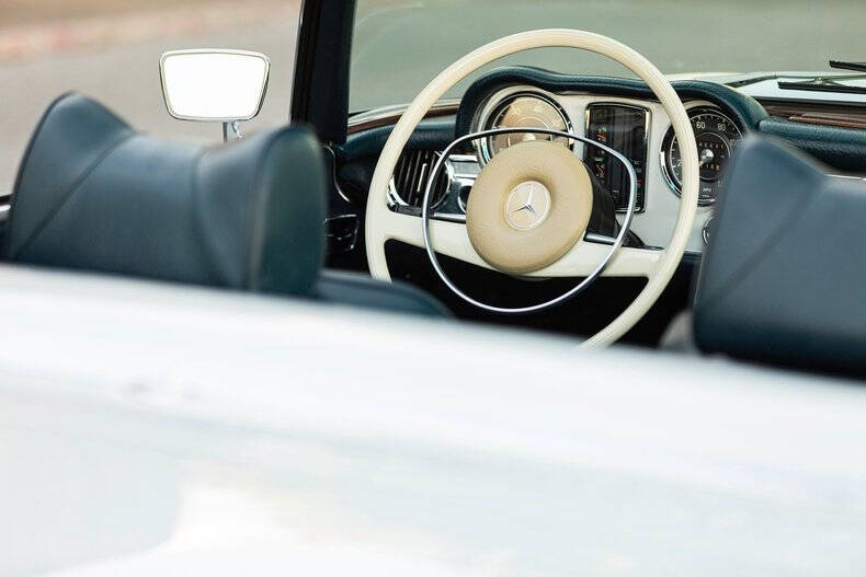 1969 Mercedes-Benz 280-Class