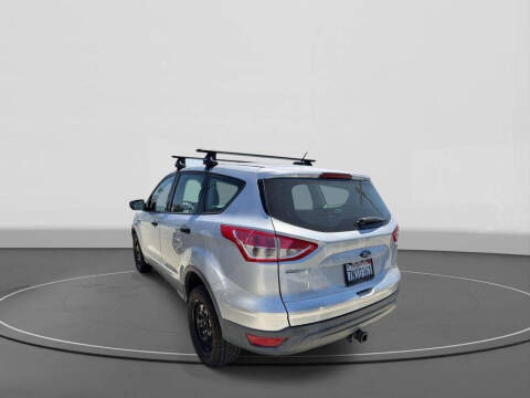 2016 Ford Escape S
