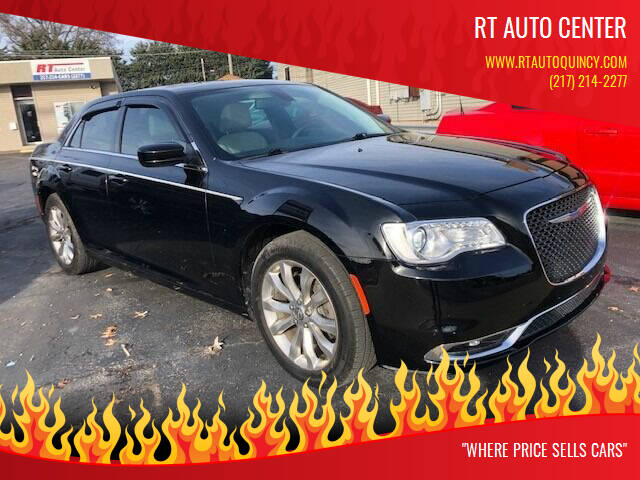 2018 Chrysler 300 for sale at RT Auto Center in Quincy IL