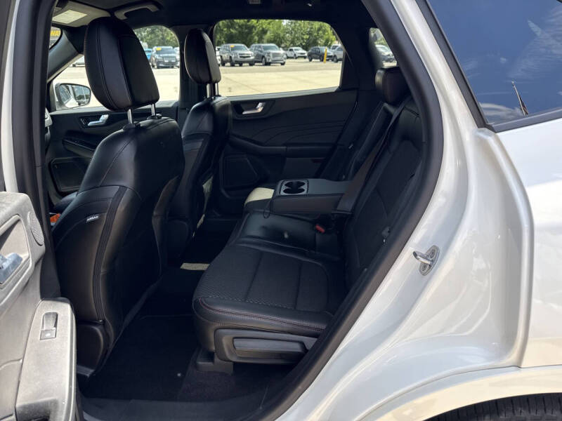 2023 Ford Escape ST-Line Select