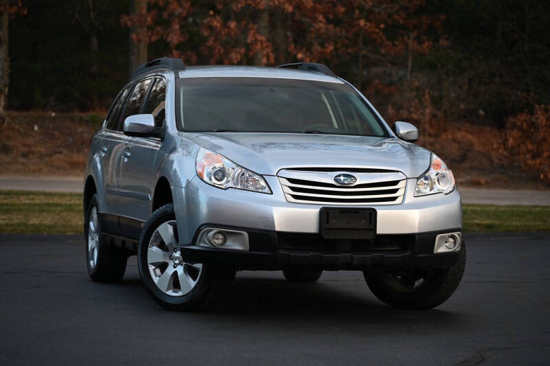 2012 Subaru Outback Premium's photo