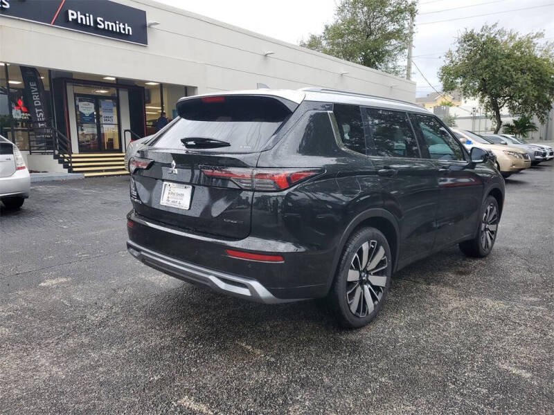 2025 Mitsubishi Outlander SEL Platinum Edition