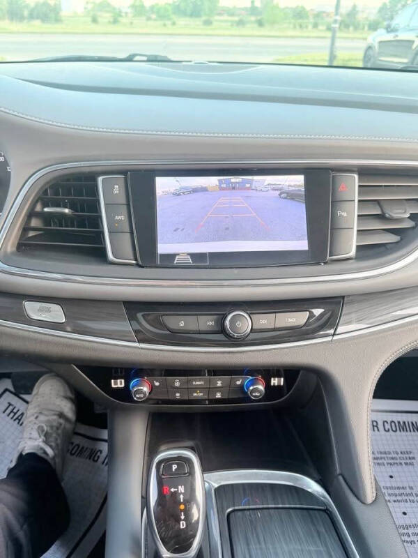 2020 Buick Enclave Essence