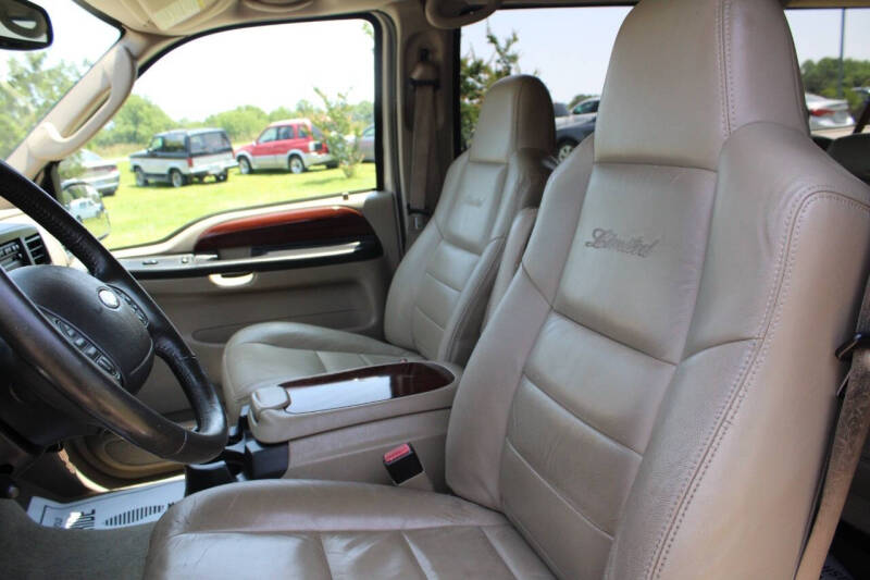 2005 Ford Excursion Limited