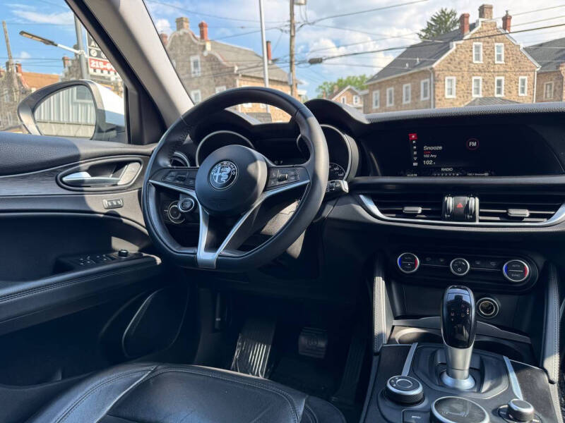 2018 Alfa Romeo Stelvio Base - Photo 18