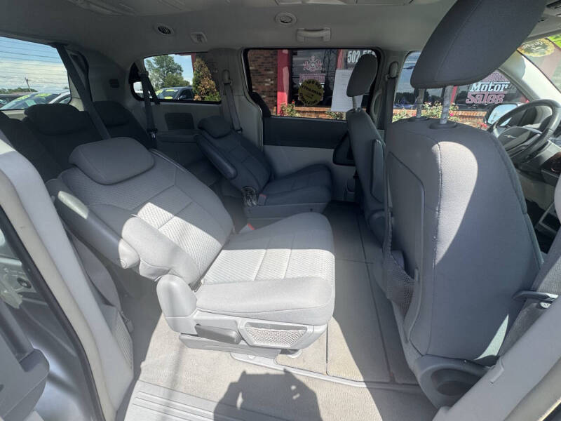 2010 Chrysler Town and Country Touring