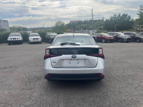 2021 Toyota Prius XLE