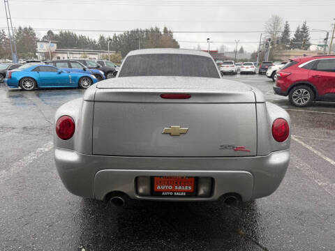2004 Chevrolet SSR LS