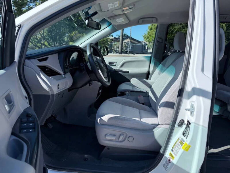2017 Toyota Sienna