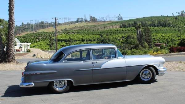 1956 Pontiac Chieftain