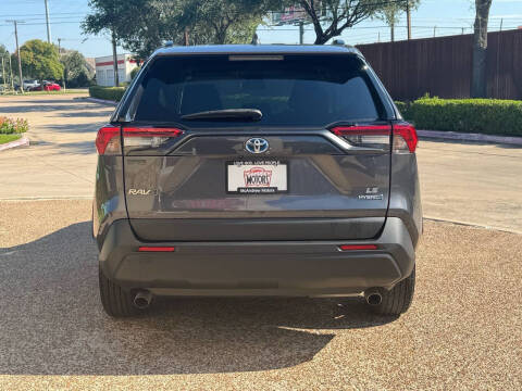2022 Toyota RAV4 Hybrid LE
