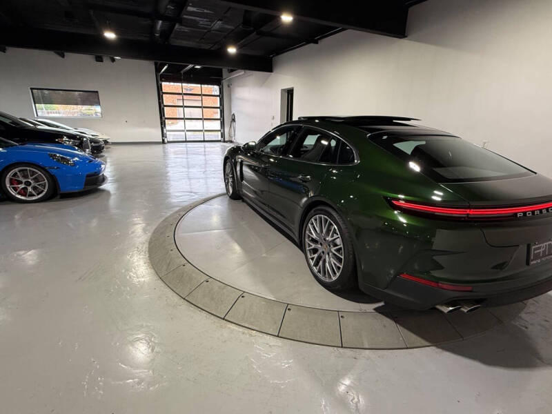 2025 Porsche Panamera 4 E-Hybrid