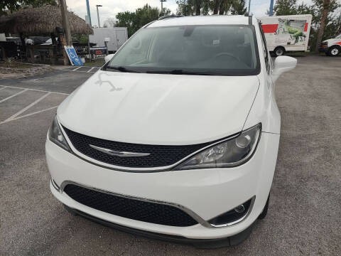 2019 Chrysler Pacifica Touring L