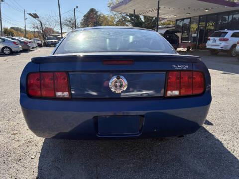 2007 Ford Mustang V6 Deluxe