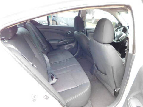 2015 Nissan Versa 1.6 SV