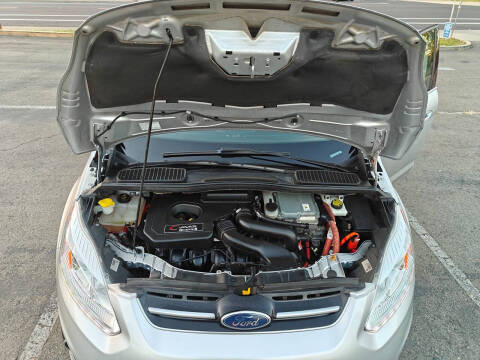 2017 Ford C-MAX Energi Titanium