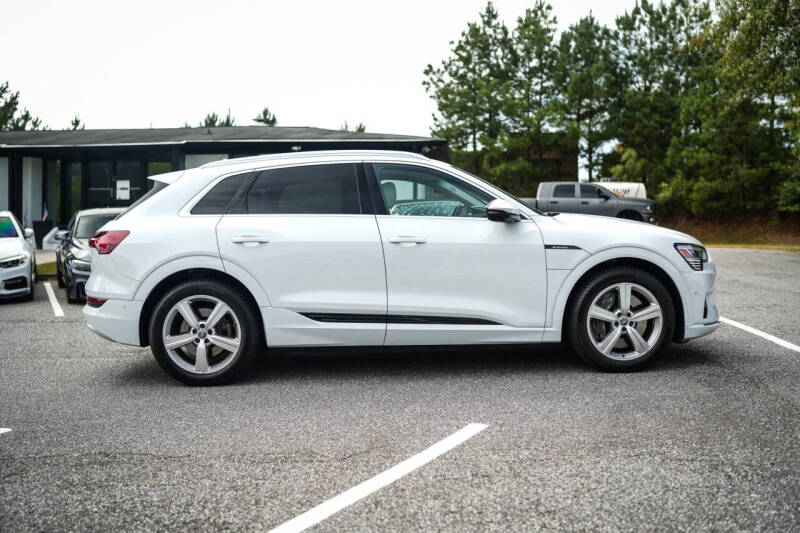 2019 Audi e-tron quattro Premium Plus