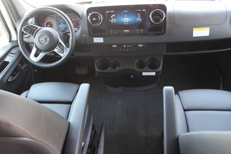 2015 Thor Motor Coach Challenger 37DT