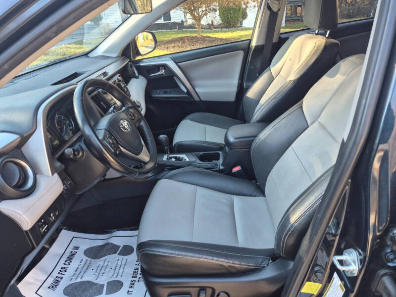 Image of 2018 Toyota RAV4 XLE