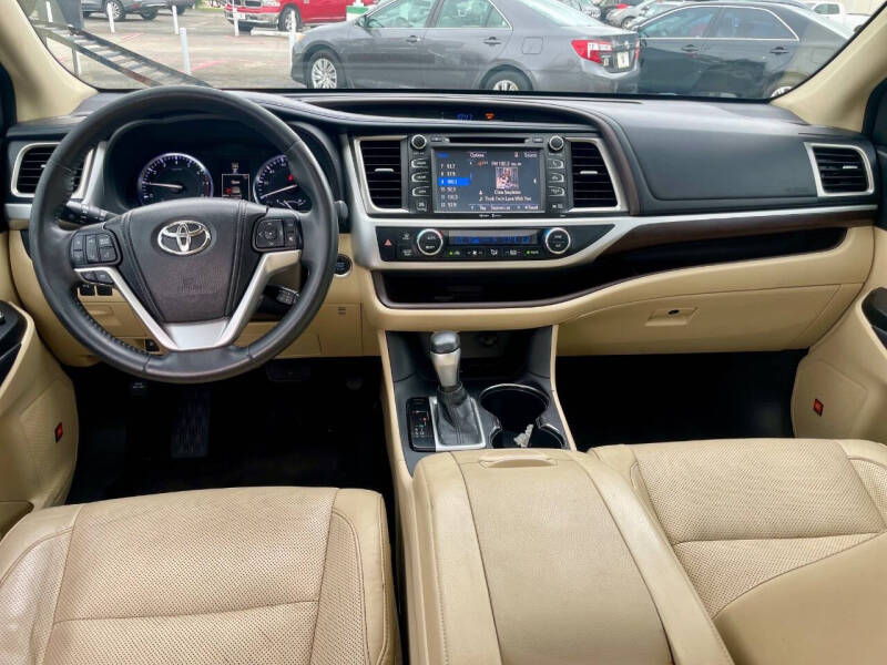 2015 Toyota Highlander Limited Platinum