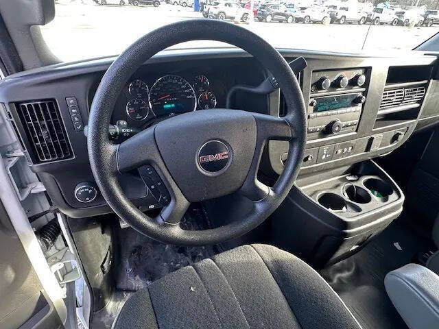 2023 GMC Savana 2500