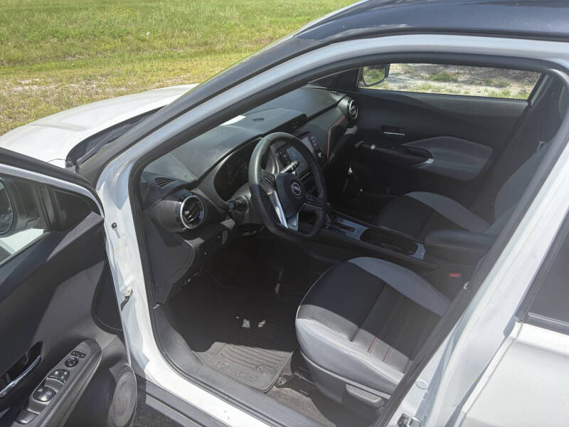 2023 Nissan Kicks SR