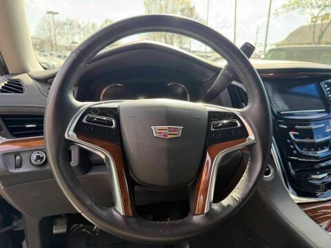 2017 Cadillac Escalade Luxury
