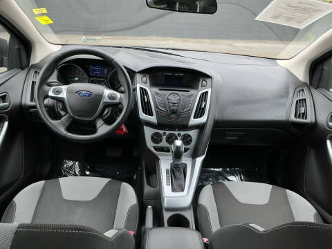2012 Ford Focus SE