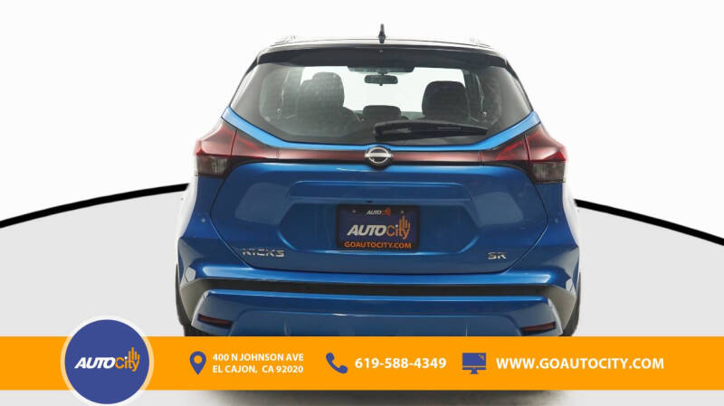 2023 Nissan Kicks SR