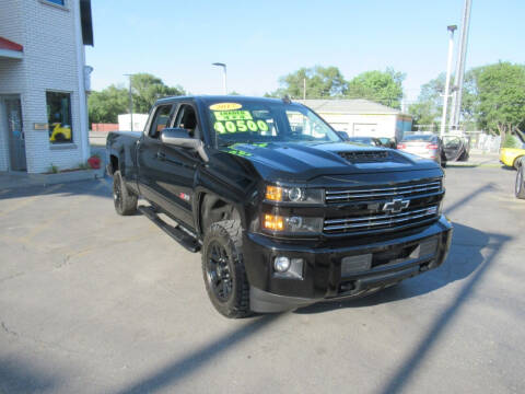 2017 Chevrolet Silverado 2500HD for sale at Auto Land Inc in Crest Hill IL