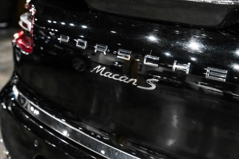 2017 Porsche Macan S