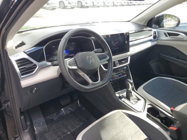 2025 Volkswagen Taos SE